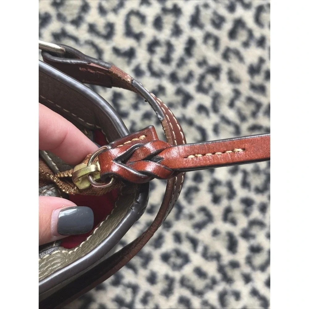 Dooney & Bourke 👜 dooney